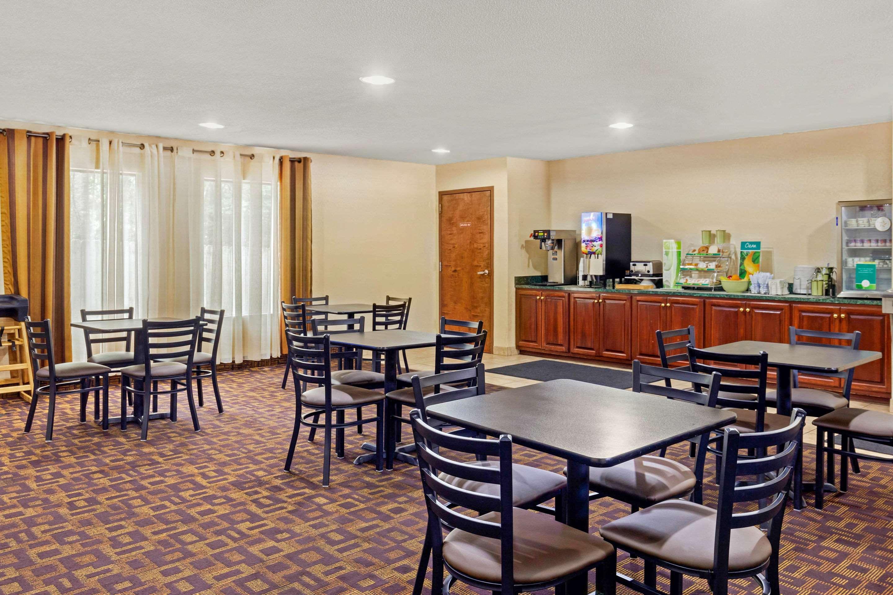 Quality Inn High Point - Archdale Екстериор снимка