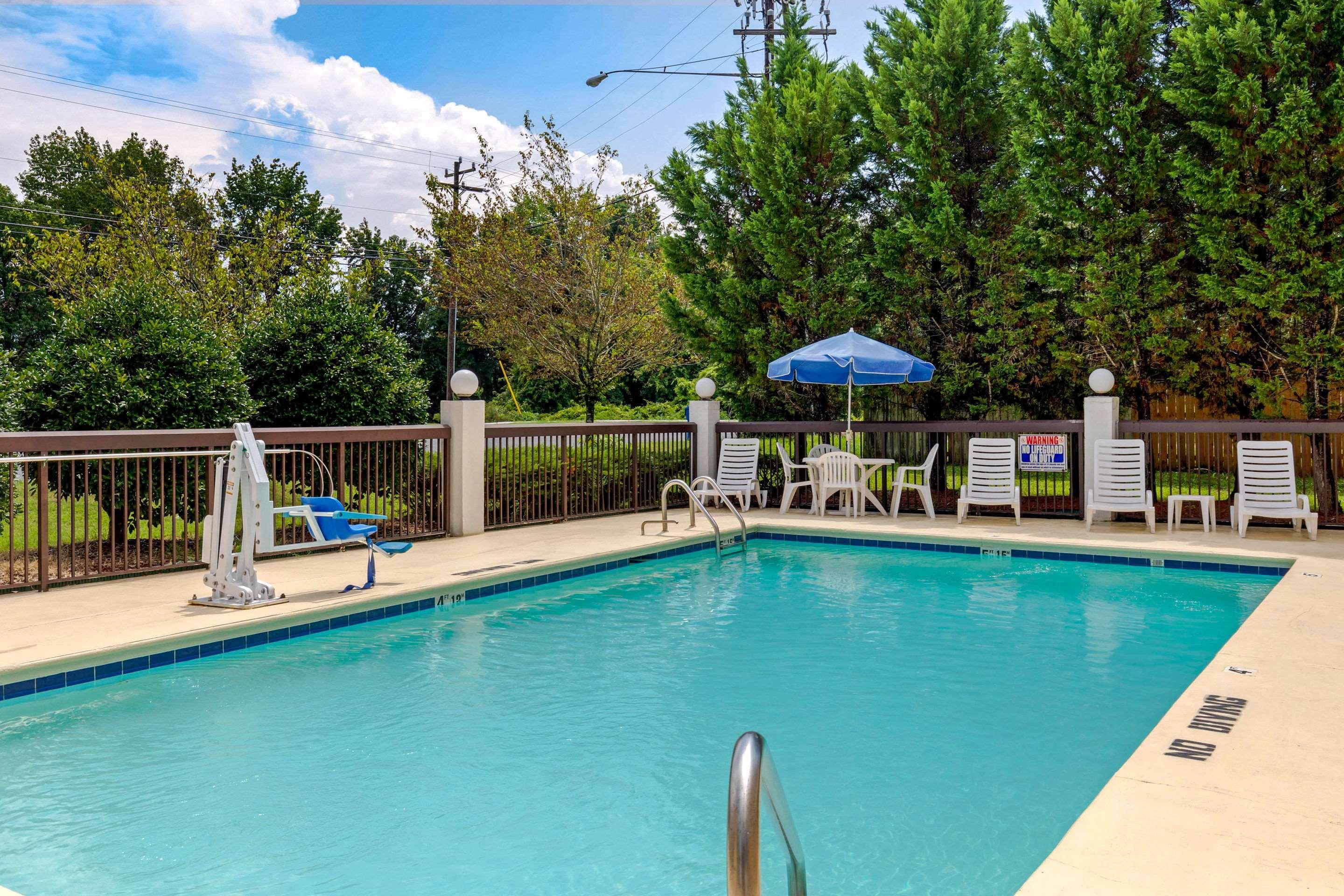 Quality Inn High Point - Archdale Екстериор снимка